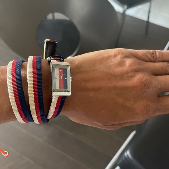 Gucci G-frame multicolored dial womens watch - Picture 4 of 5